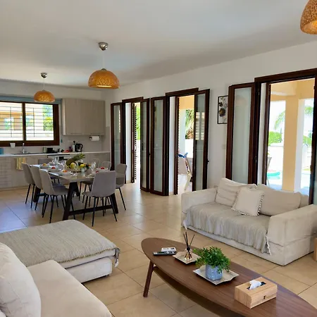 Cypress Aura - Spacious 4br With Private Pool Villa Protaras