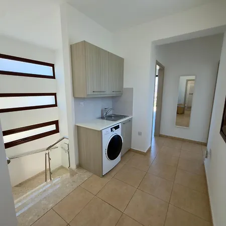 Cypress Aura - Spacious 4br With Private Pool Villa Protaras