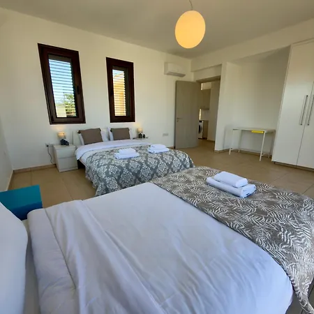 Cypress Aura - Spacious 4br With Private Pool Villa Protaras