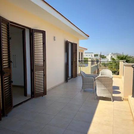 Cypress Aura - Spacious 4br With Private Pool Villa Protaras